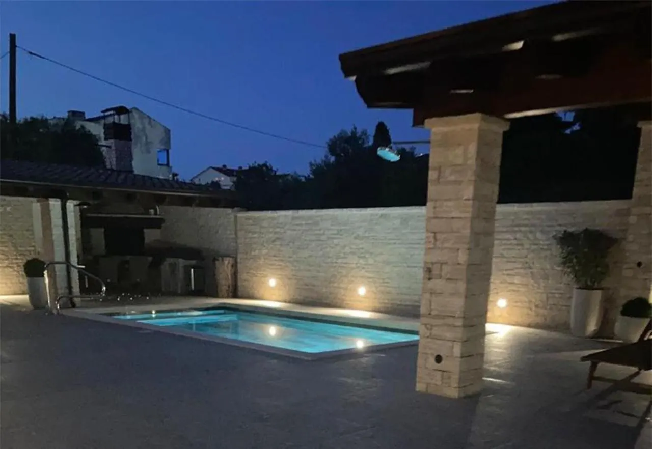 Apartment Tomic M 6 For 4 Persons With Pool In Maj Porec Croatia